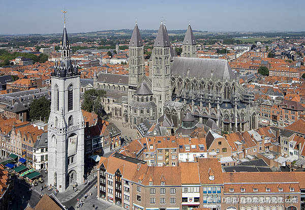 Tournai (BE), le beffroi et la cathédrale